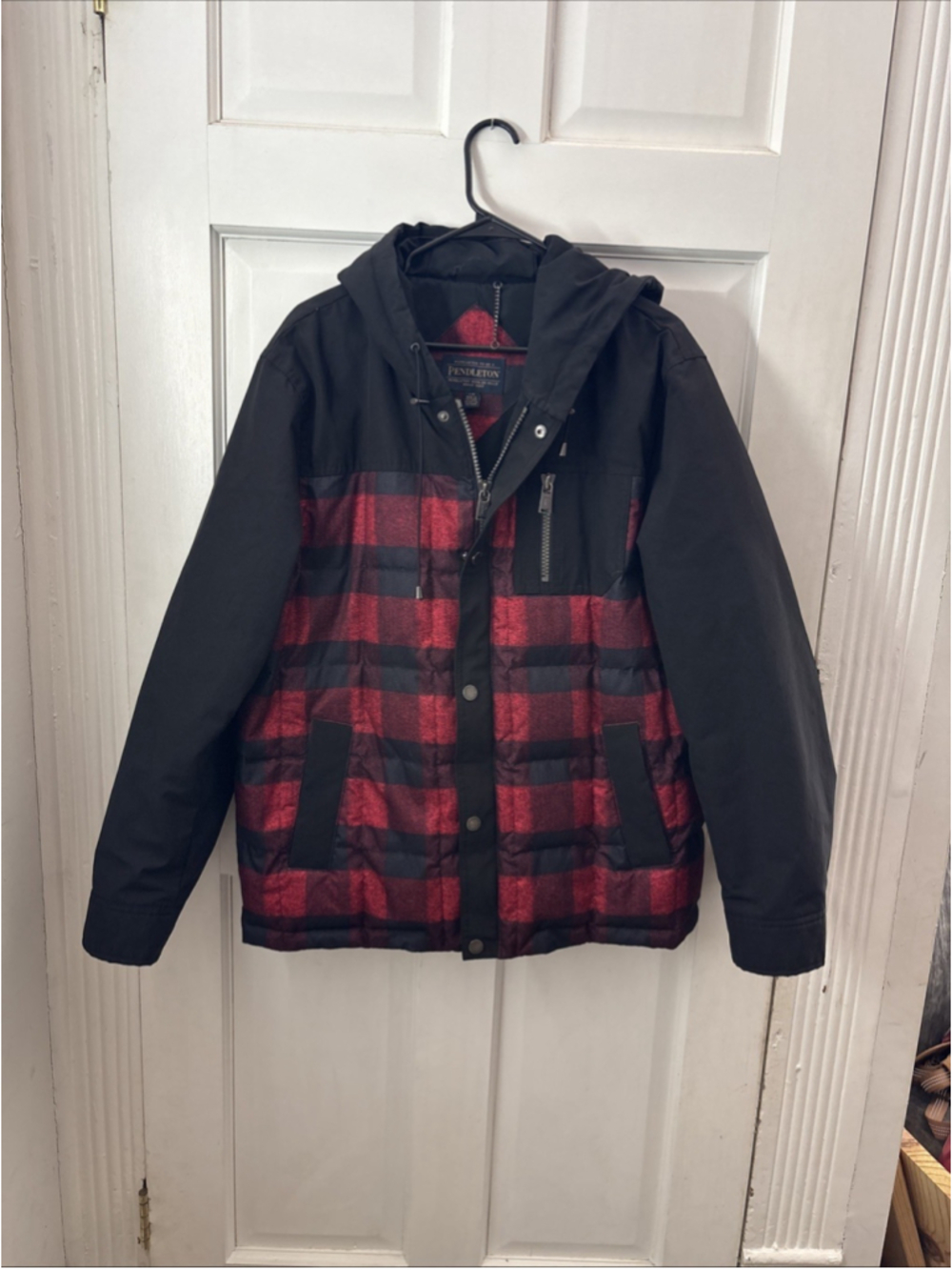 EUC Men Pendleton Black Red Plaid Zip Duck Down Hooded Jacket Men's Size Large